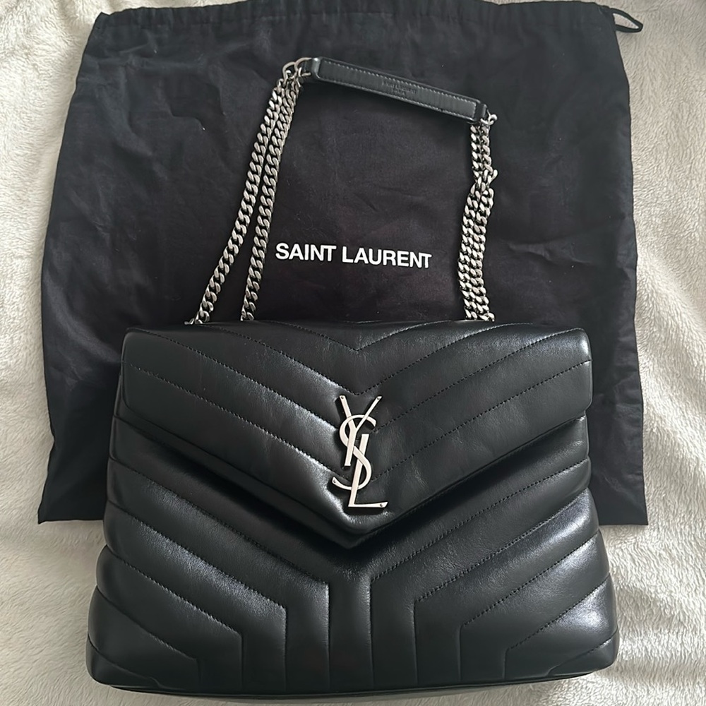 AUTHENTIC GENTLY USED MEDIUM YSL LOULOU SHOULDER BAG BLACK GREAT CONDITION